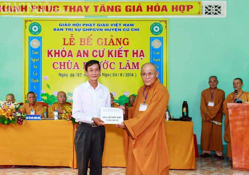 Phúc Lâm pagoda contributes to the fund “For the loving Spratly island” 